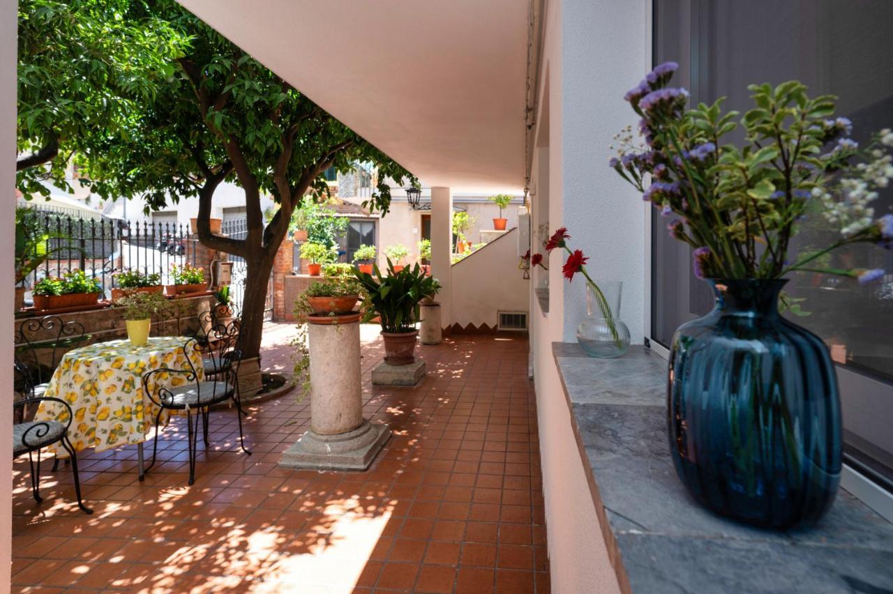 Diomira Apartment Taormina Buitenkant foto